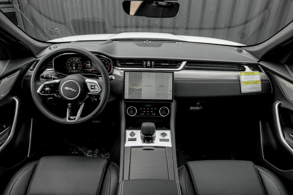 New 2026 Jaguar F-PACE R-Dynamic S image 19