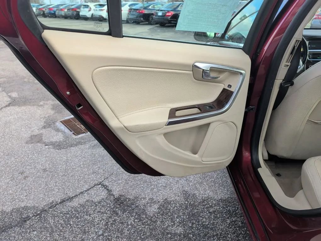 Used 2013 Volvo S60 T5 image 13