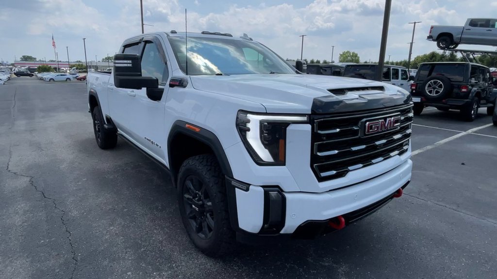 Used 2024 GMC Sierra 2500 AT4 w/ AT4 Premium Plus Package AWD/4WD image 4