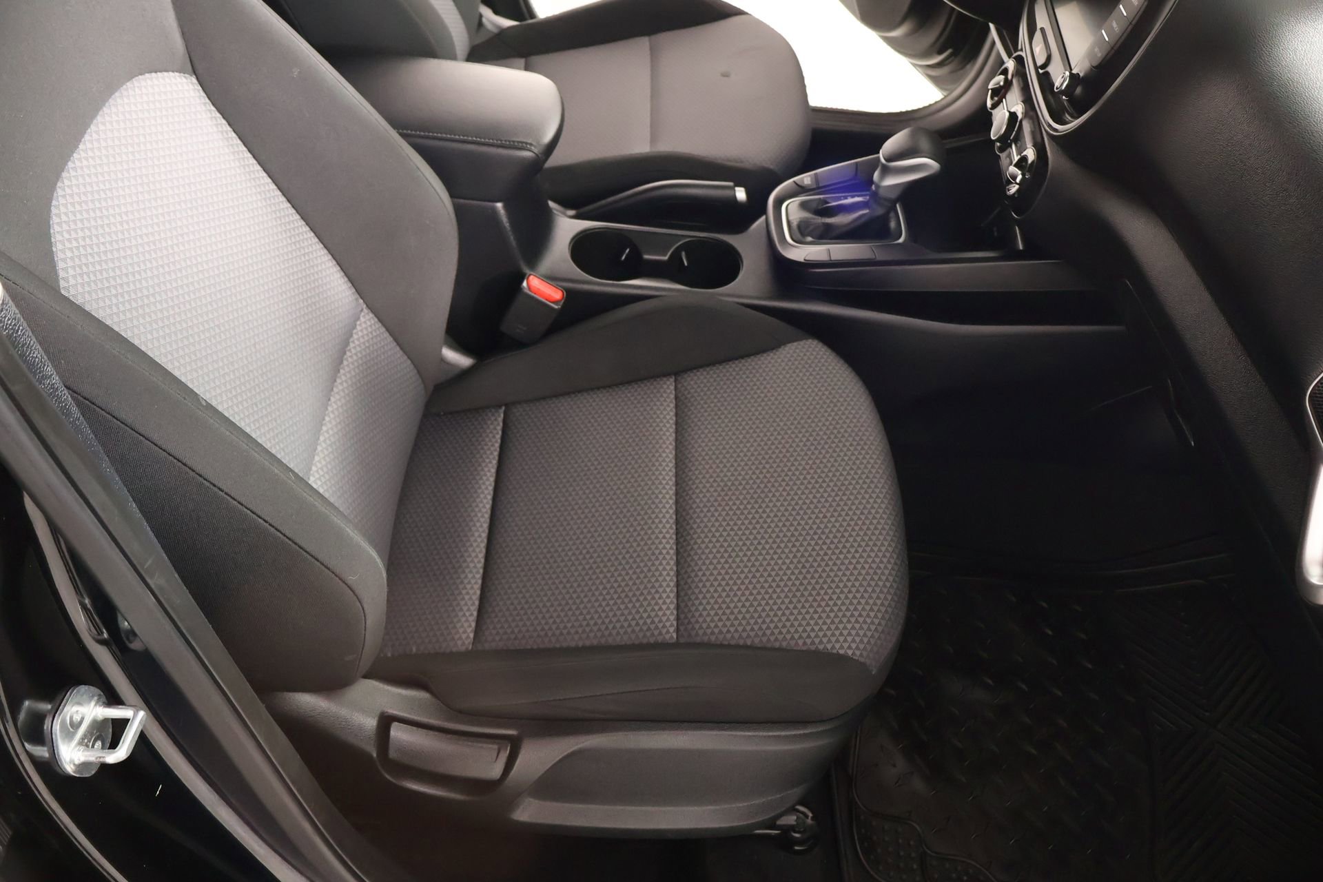 Used 2023 Kia Soul LX w/ LX Technology Package FWD image 12