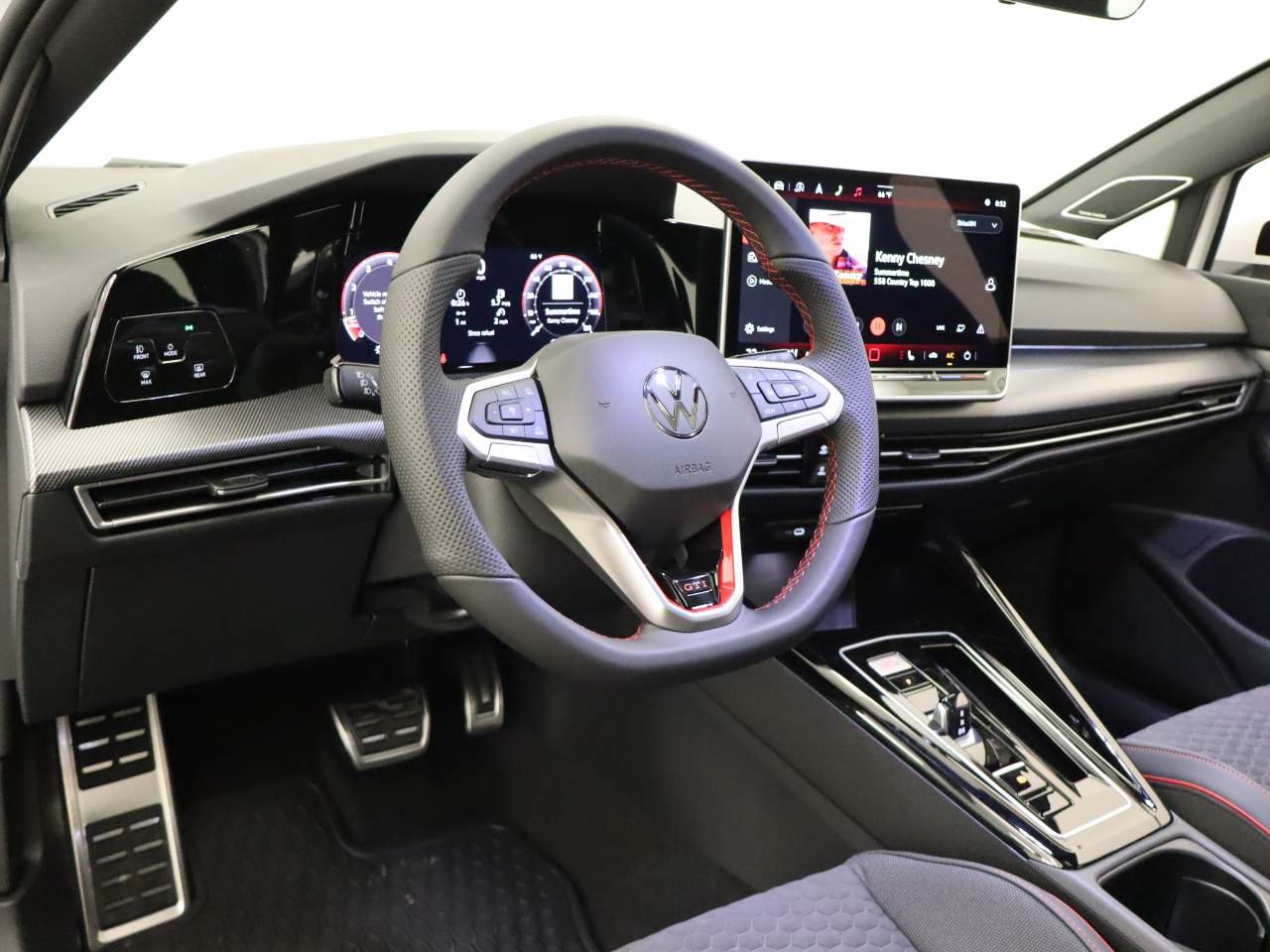New 2026 Volkswagen Golf SE FWD image 13