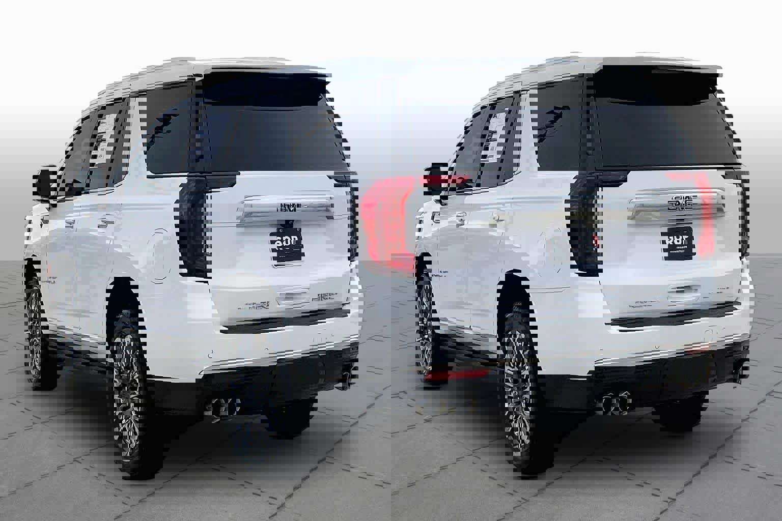 Used 2022 GMC Yukon Denali w/ Denali Premium Package image 12