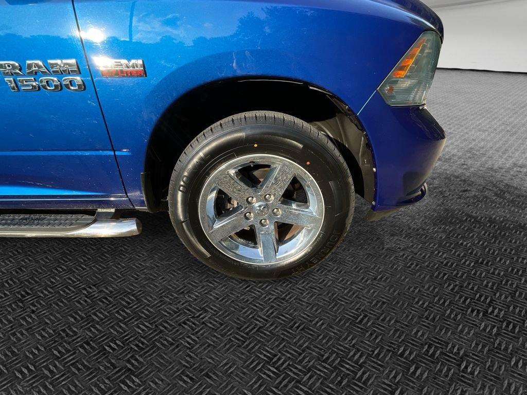 Used 2017 RAM 1500 Express AWD/4WD image 11