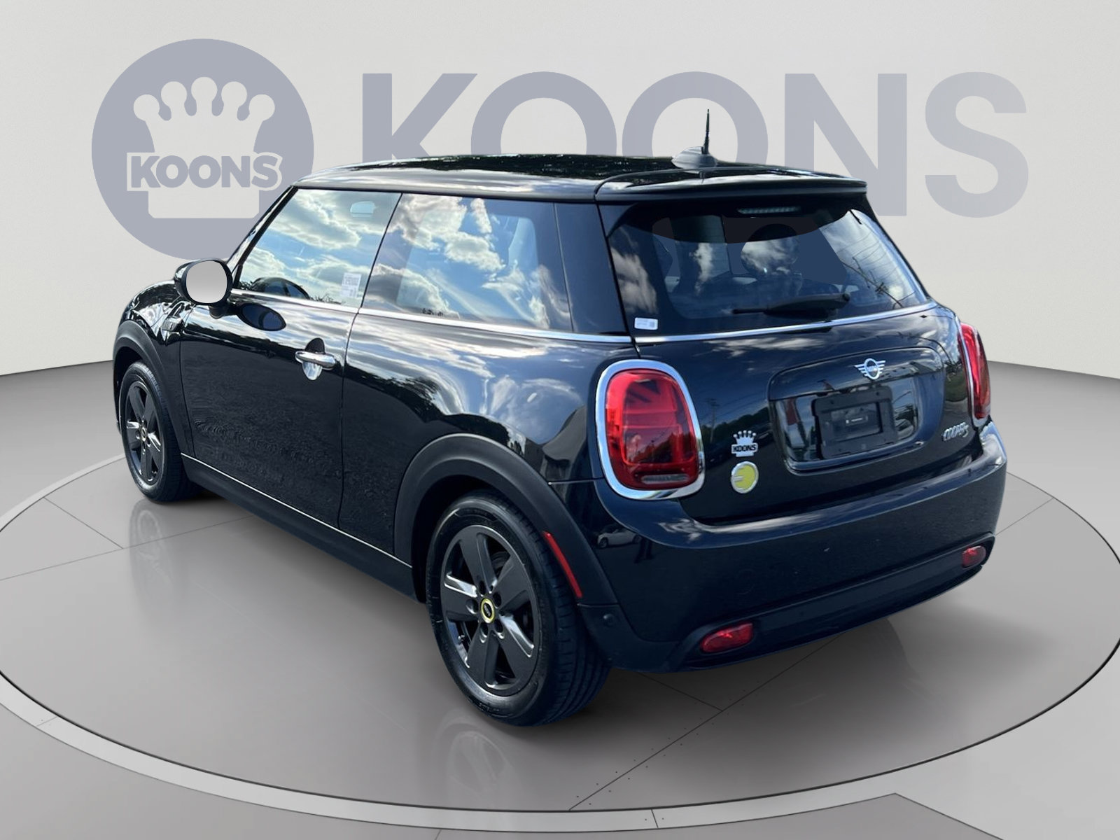 Used 2024 MINI Cooper SE FWD image 4