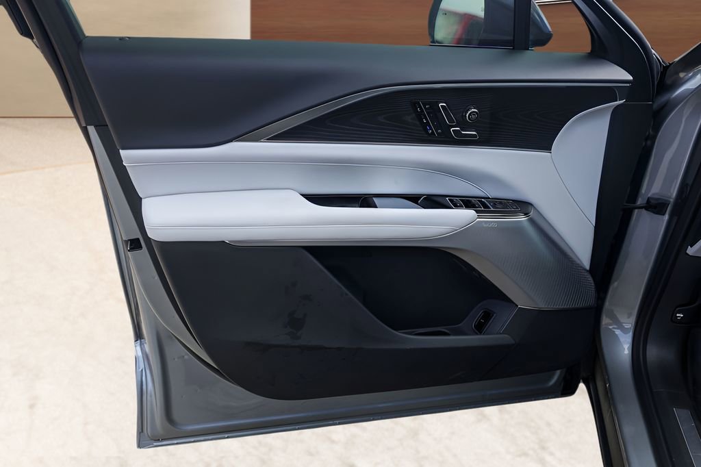 Certified 2025 Cadillac Lyriq Sport AWD/4WD image 22