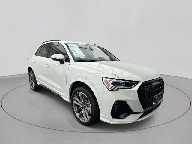 Used 2025 Audi Q3 2.0T Premium w/ Convenience Package AWD/4WD image 5