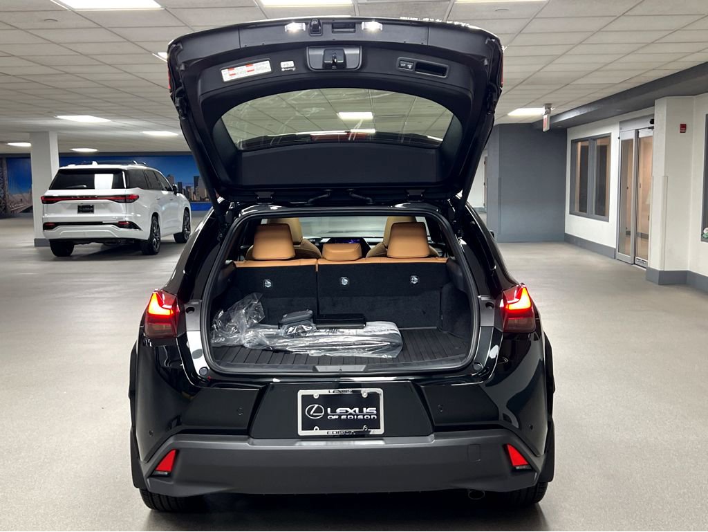 New 2026 Lexus UX 300h AWD image 30