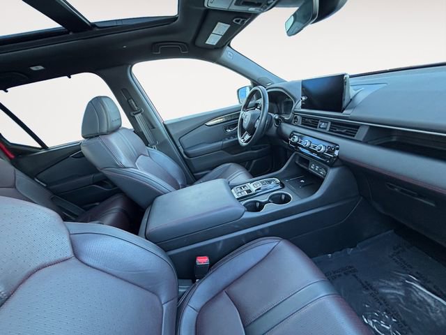 Used 2025 Honda Pilot Black Edition image 14