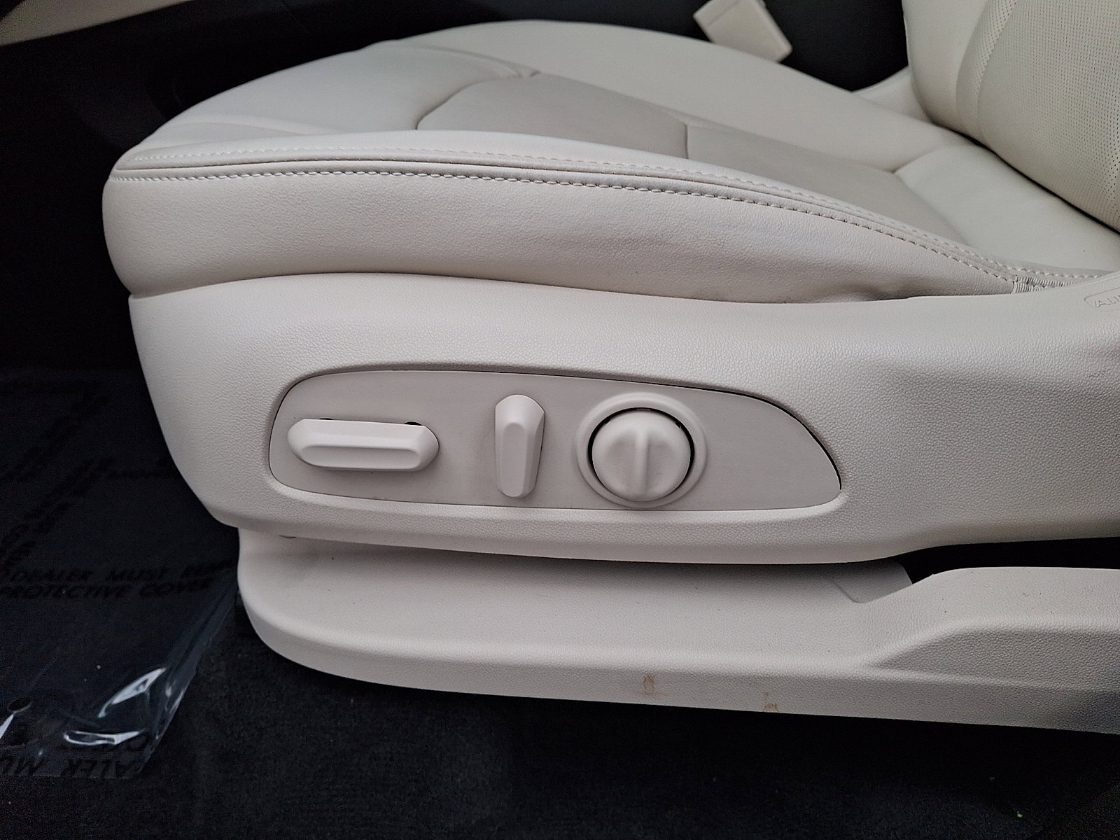 Certified 2023 Buick Enclave Essence image 15