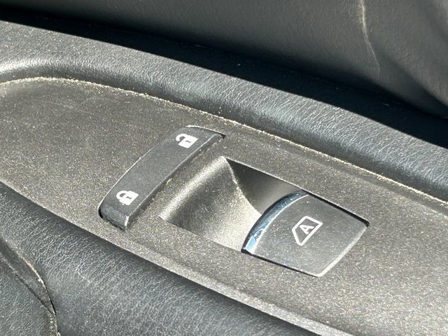 Used 2023 Nissan Armada SL w/ Captain's Chairs Package image 42