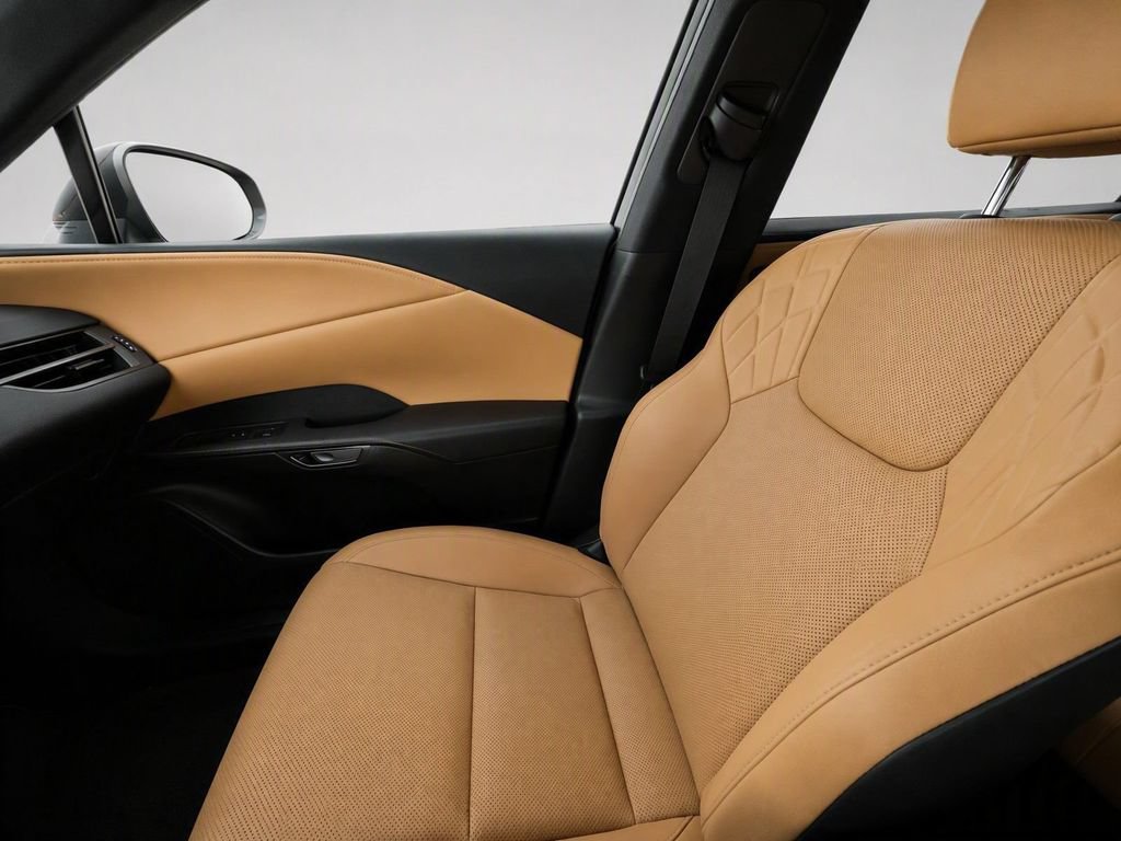 Used 2024 Lexus RX 350 Premium w/ Accessory Package (Z1) AWD/4WD image 29