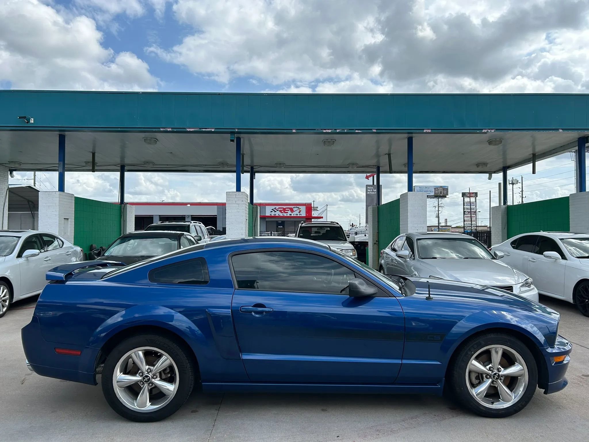 Used 2009 Ford Mustang GT Premium RWD image 6