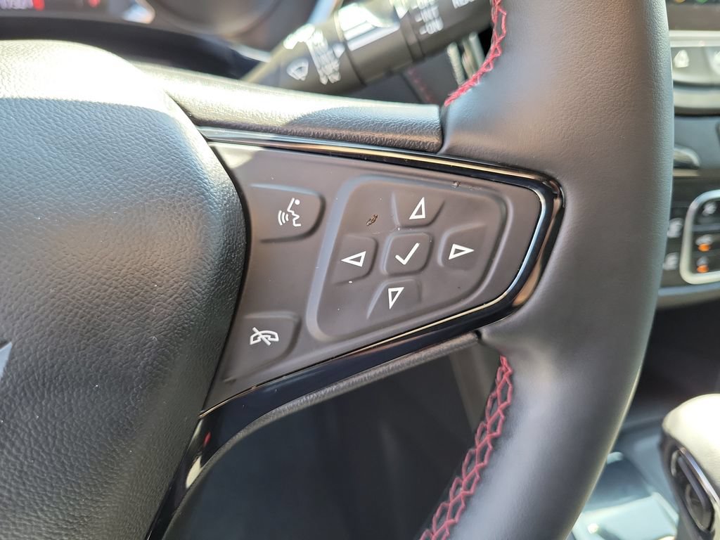 Used 2023 Chevrolet Equinox RS FWD image 6