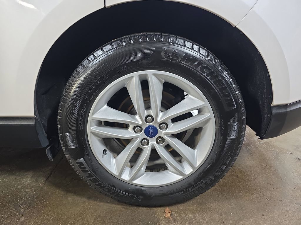 Used 2018 Ford Edge SEL w/ Equipment Group 201A image 33