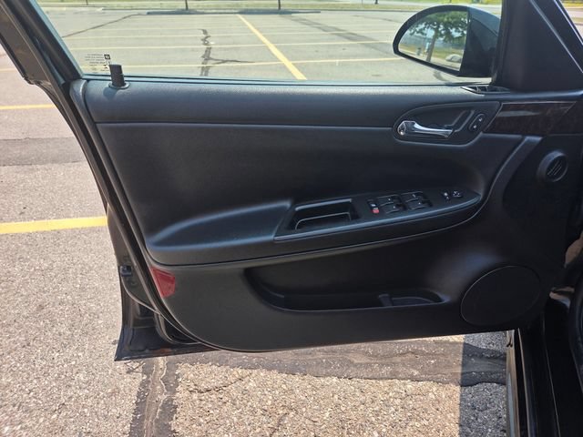 Used 2014 Chevrolet Impala LT w/ LT Sunroof Package FWD image 15