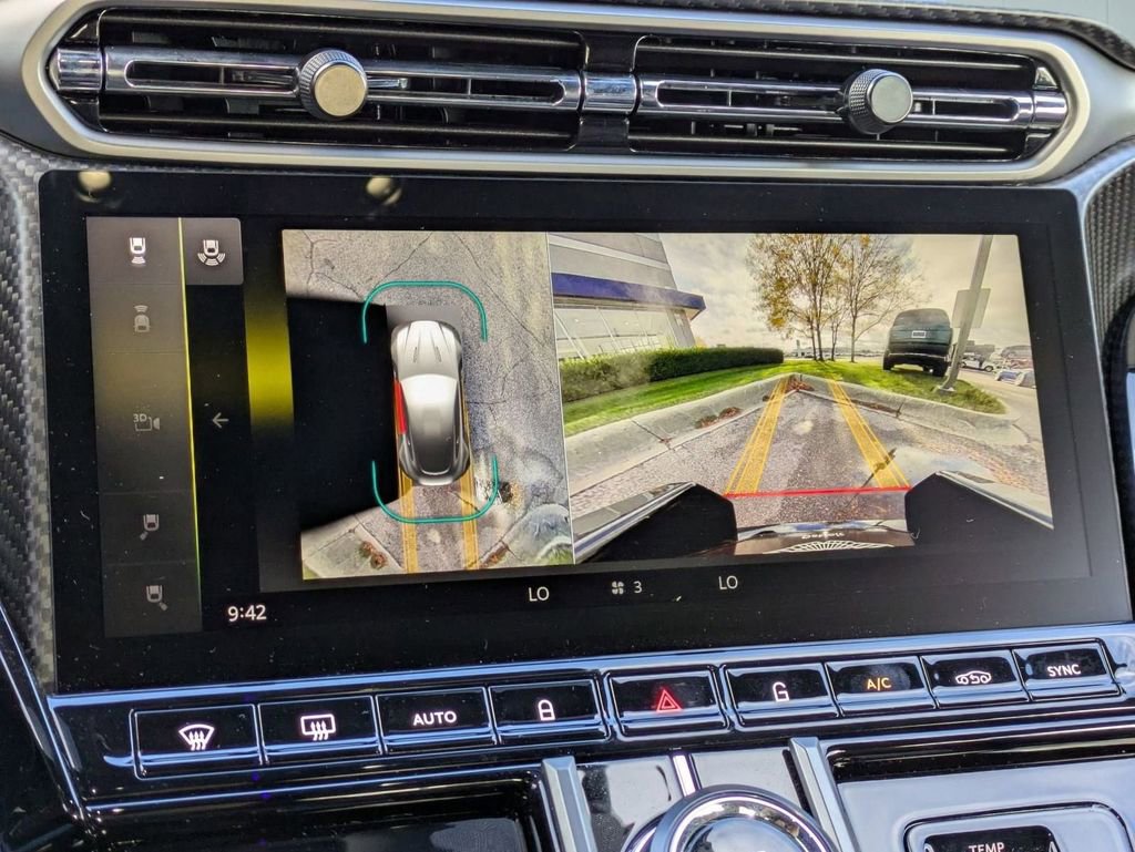 New 2026 Aston Martin V8 Vantage Coupe image 25