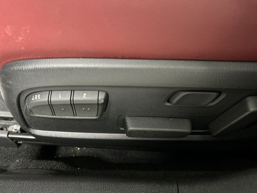 Used 2021 MAZDA MAZDA6 Carbon Edition image 11