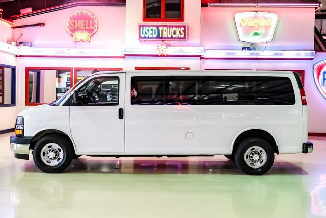 Used 2017 Chevrolet Express 3500 LT w/ LT Preferred Equipment Group RWD image 12