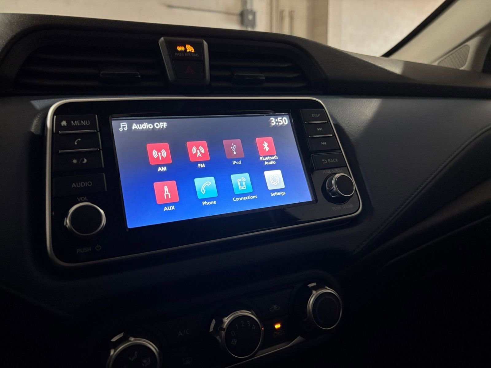 Used 2025 Nissan Versa SV FWD image 20