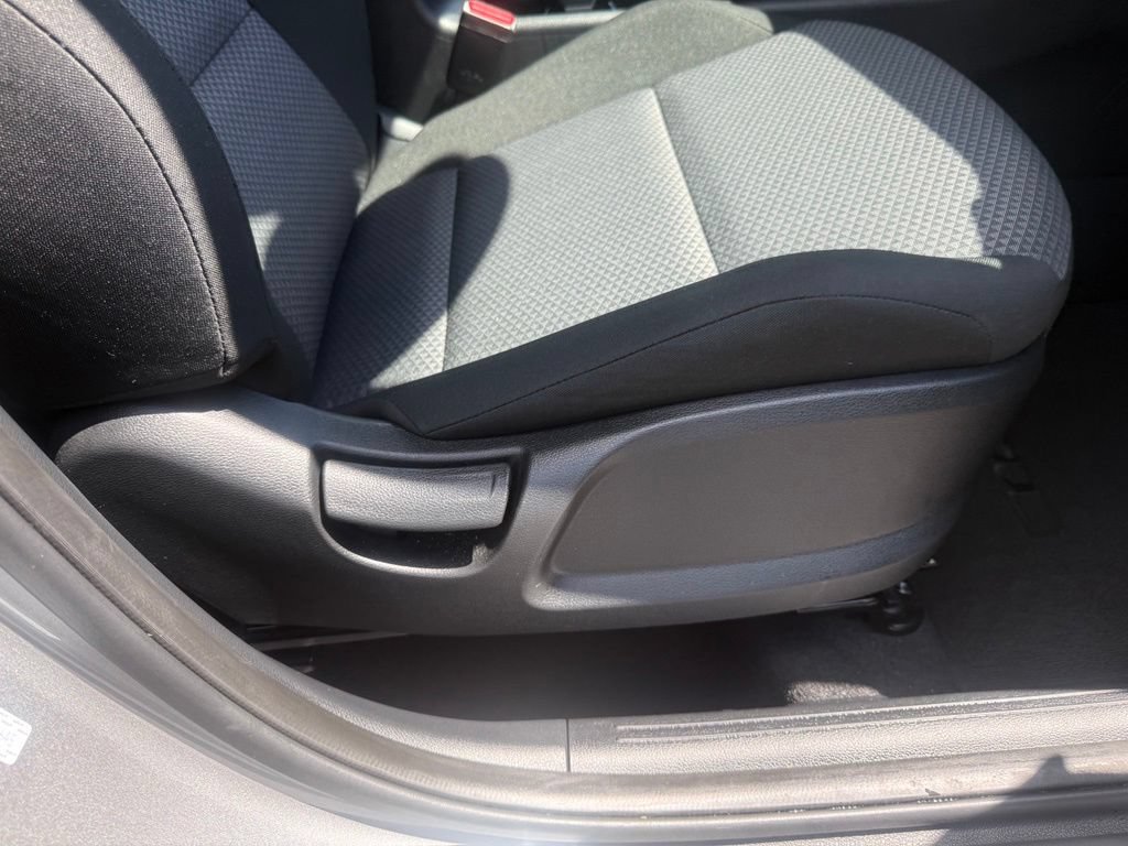 Used 2025 Kia Soul LX w/ LX Technology Package FWD image 46