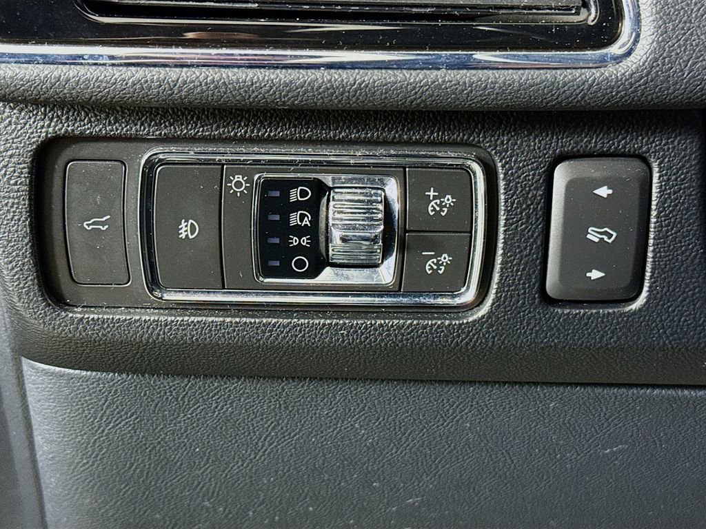 Used 2022 Lincoln Navigator L Reserve image 10