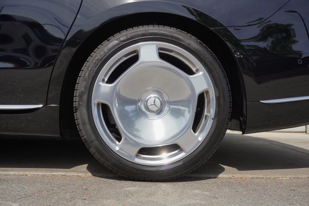 Used 2025 Mercedes-Benz Maybach S 680 4MATIC image 33