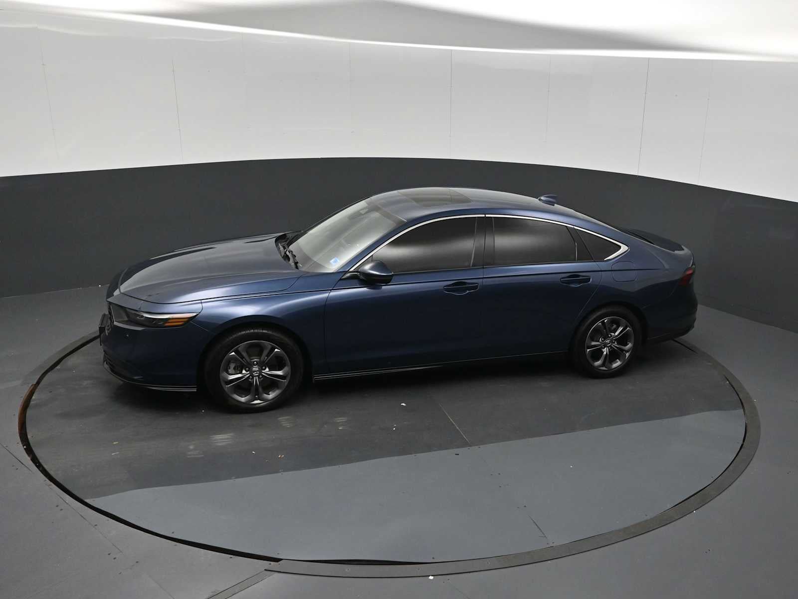 Used 2023 Honda Accord EX-L image 13