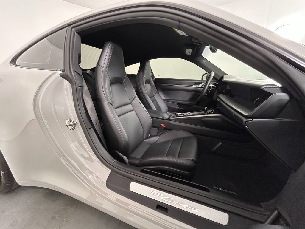Certified 2025 Porsche 911 Carrera RWD image 24