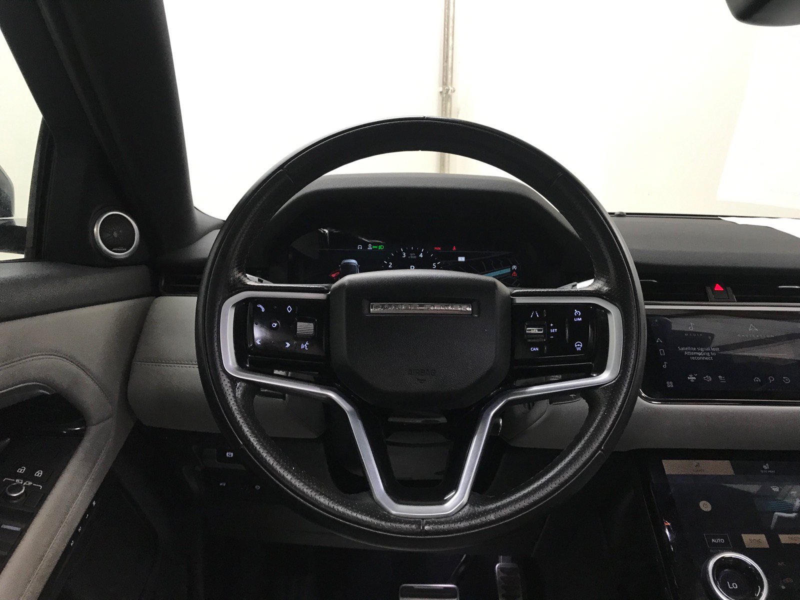 Used 2022 Land Rover Range Rover Evoque R-Dynamic SE AWD/4WD image 20