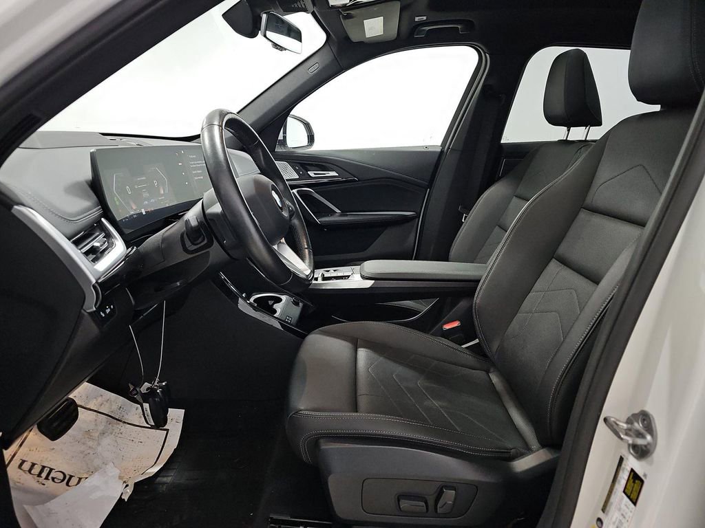 Used 2023 BMW X1 xDrive28i w/ Premium Package image 9