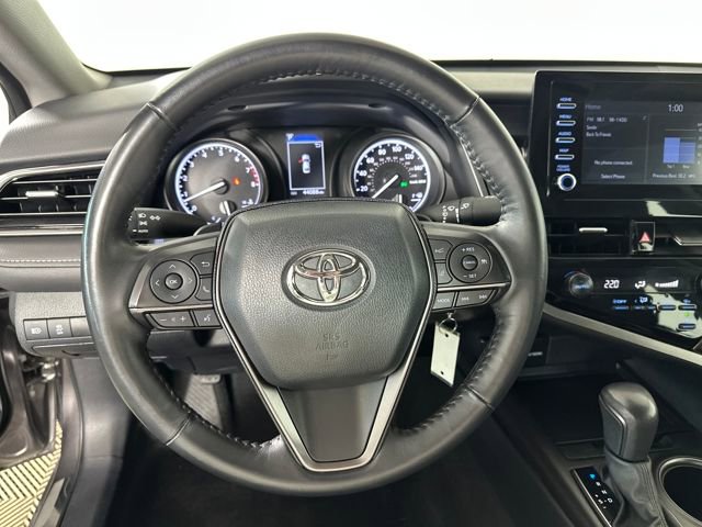 Used 2024 Toyota Camry SE image 14