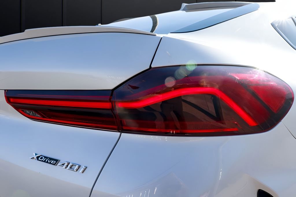 Used 2023 BMW X6 xDrive40i w/ M Sport Package image 40
