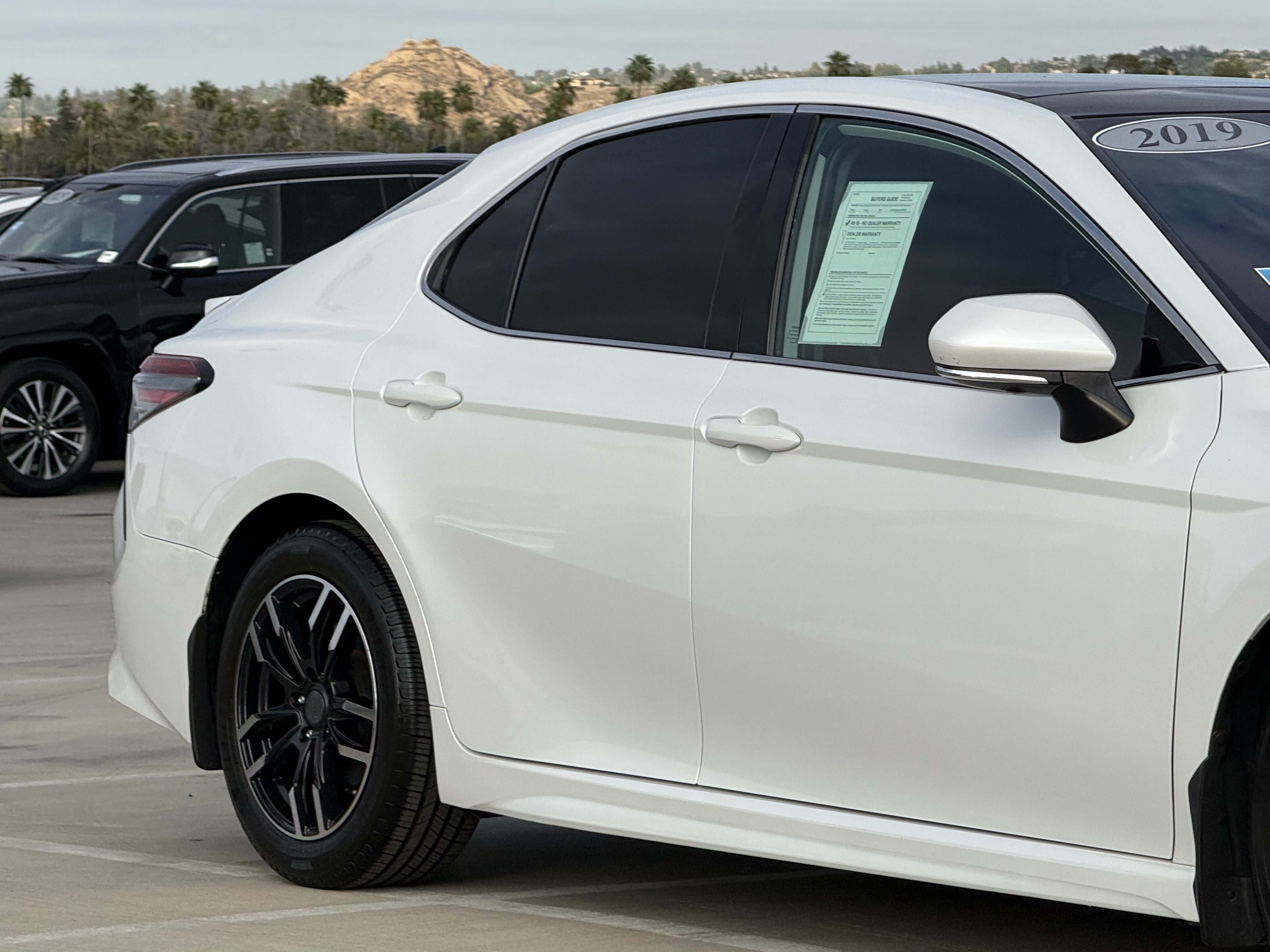Used 2019 Toyota Camry XSE w/ Driver Assist Package FWD image 5