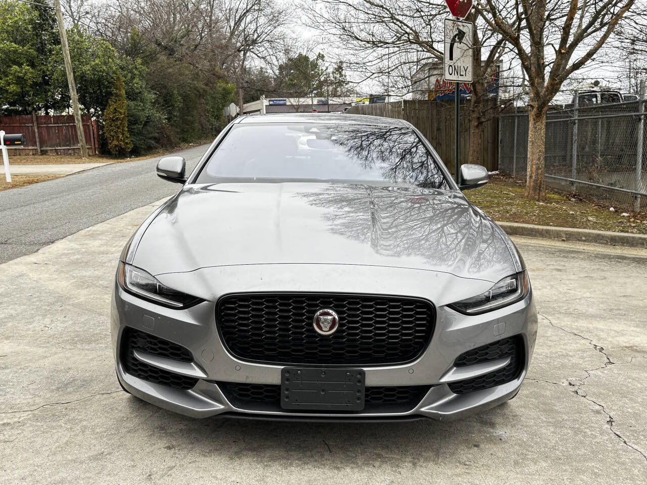 Used 2020 Jaguar XE S image 2