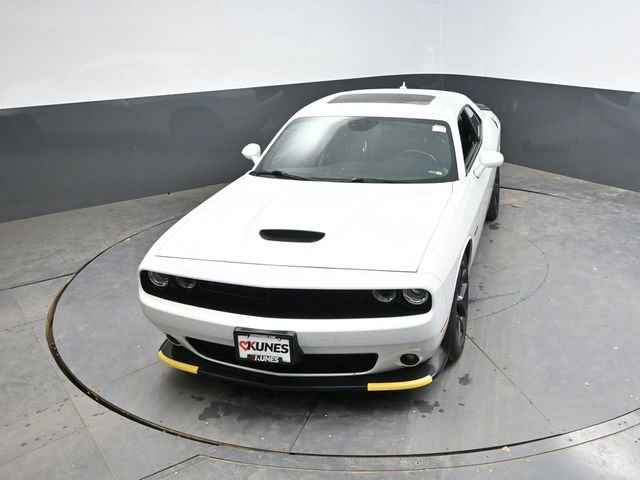 Used 2020 Dodge Challenger R/T w/ Plus Package RWD image 31