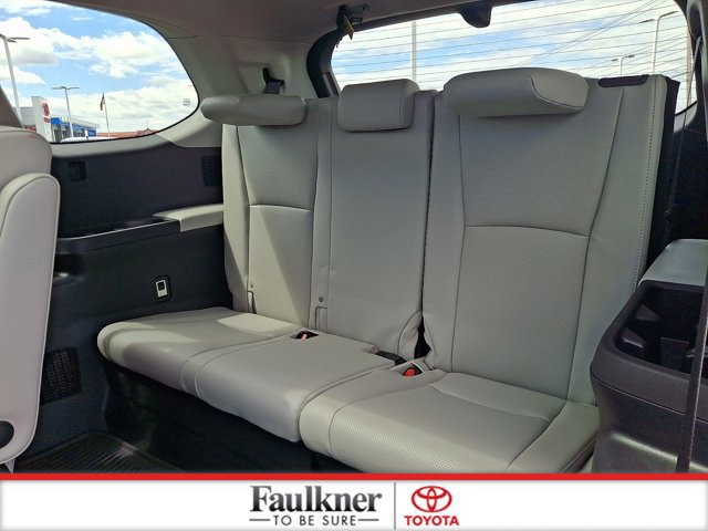 Certified 2025 Toyota Grand Highlander AWD image 11