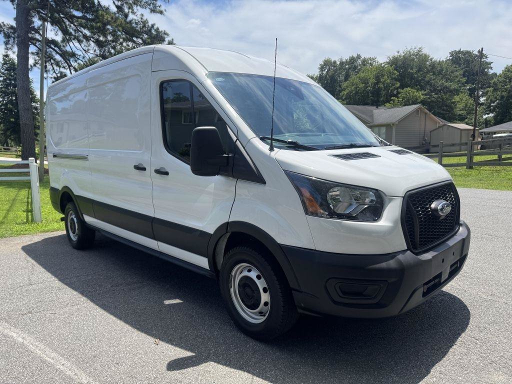 Used 2025 Ford Transit 250 148 Medium Roof RWD image 2