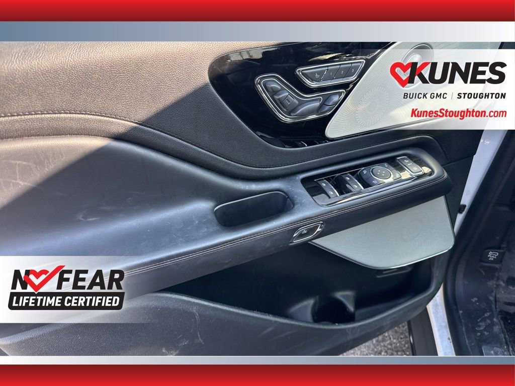 Used 2020 Lincoln Aviator Reserve w/ Equipment Group 202A image 19