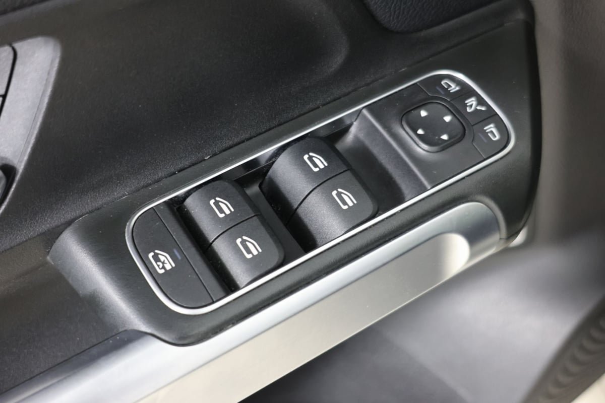 Used 2020 Mercedes-Benz GLB 250 4MATIC image 22