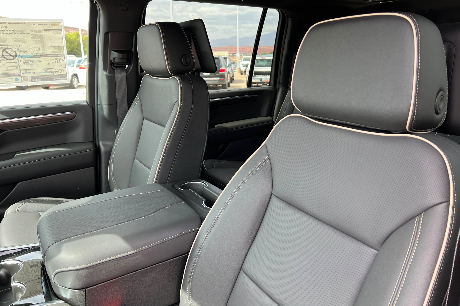 New 2026 Chevrolet Suburban Premier AWD/4WD image 17