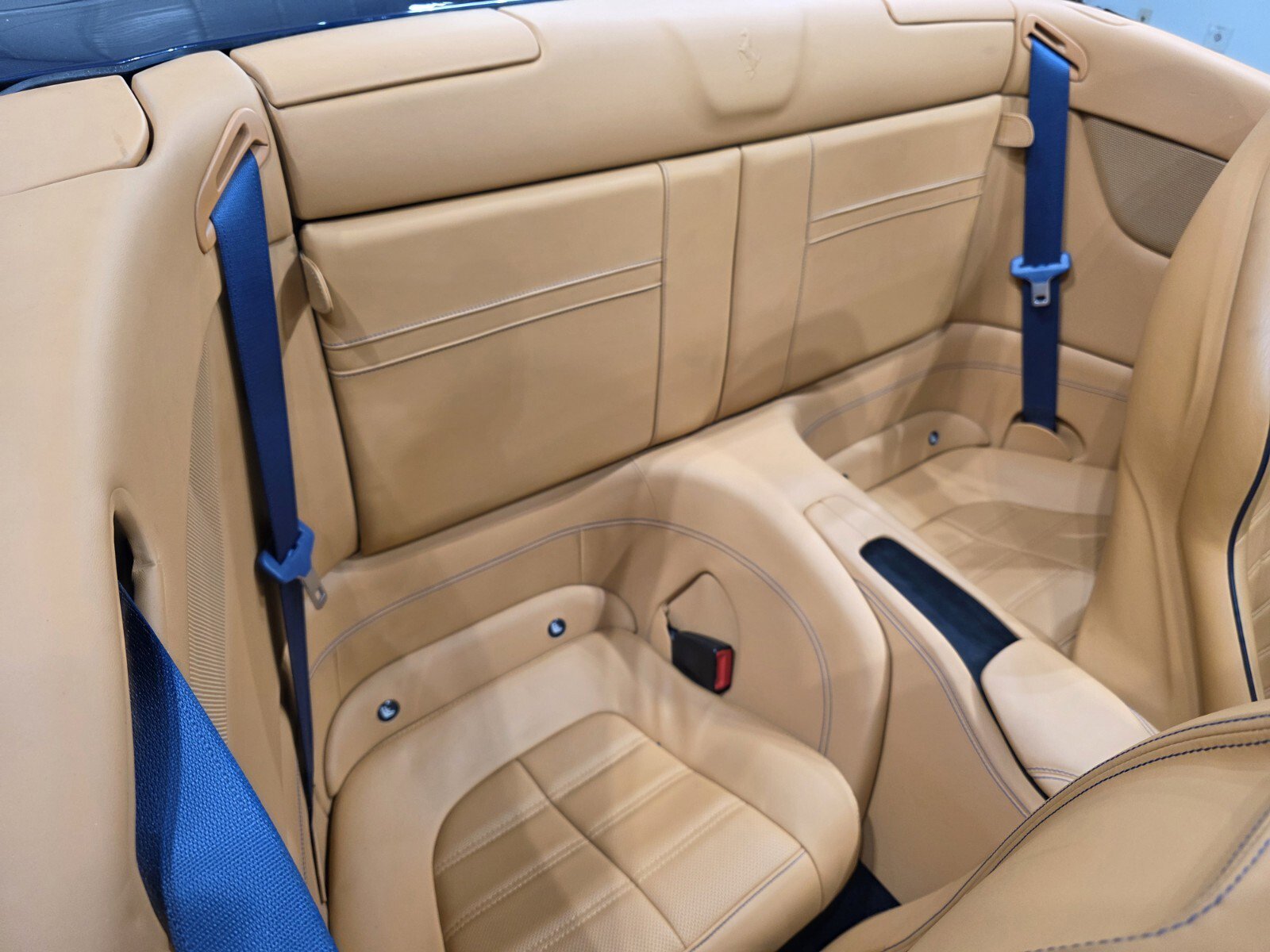 Used 2016 Ferrari California T image 25