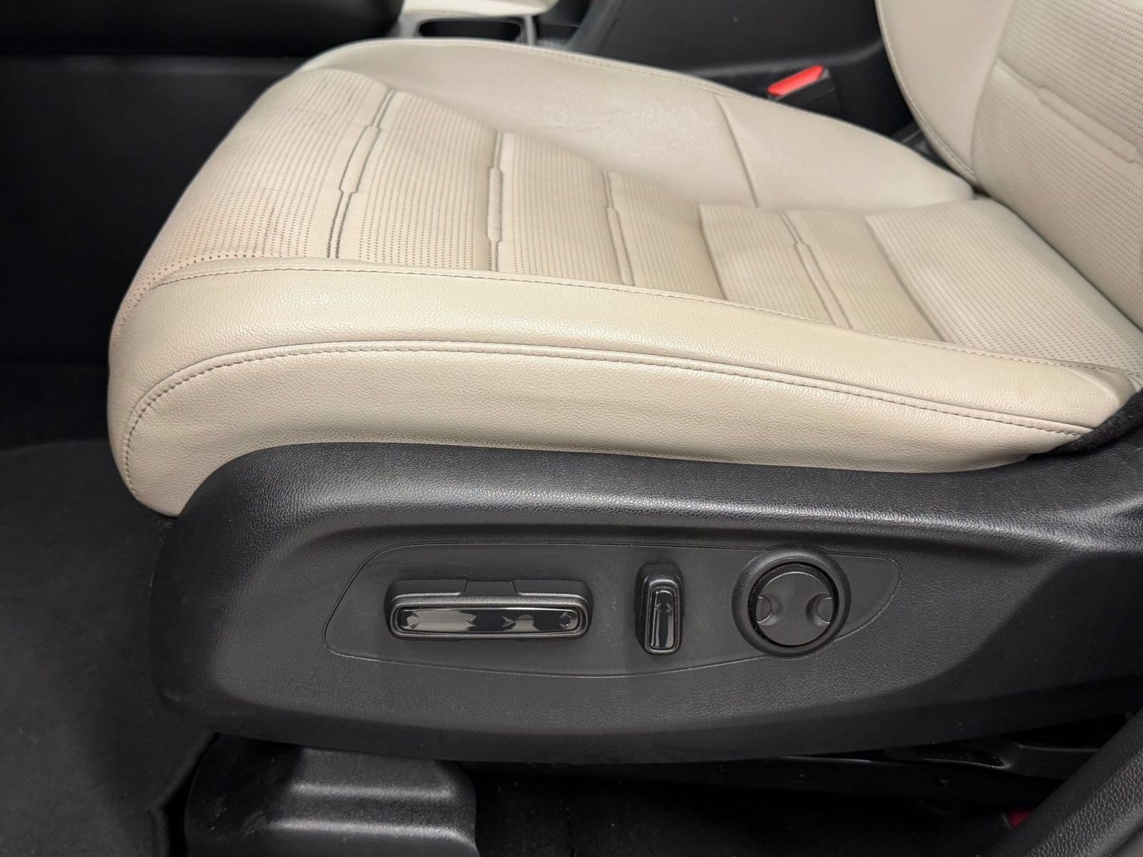 Used 2024 Honda CR-V EX-L image 13