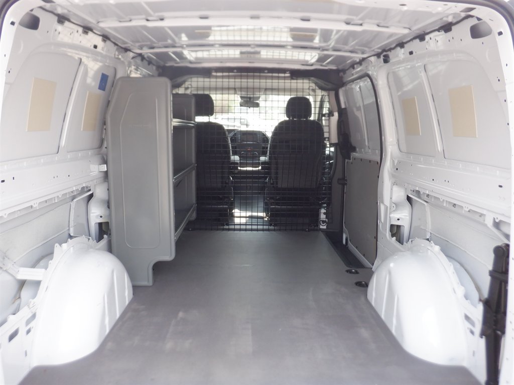 Used 2023 Mercedes-Benz Metris image 5
