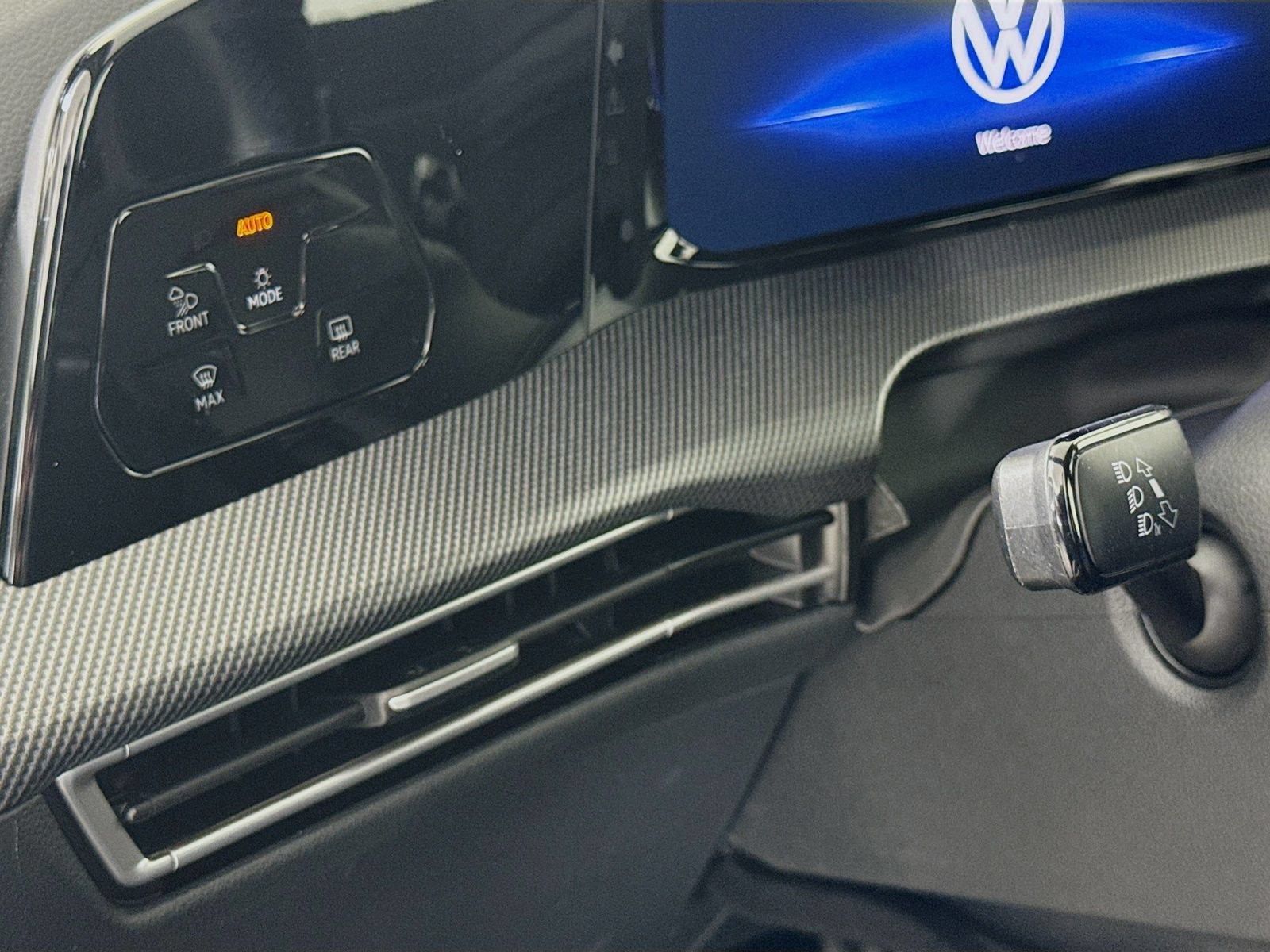Certified 2026 Volkswagen Golf AWD/4WD image 13