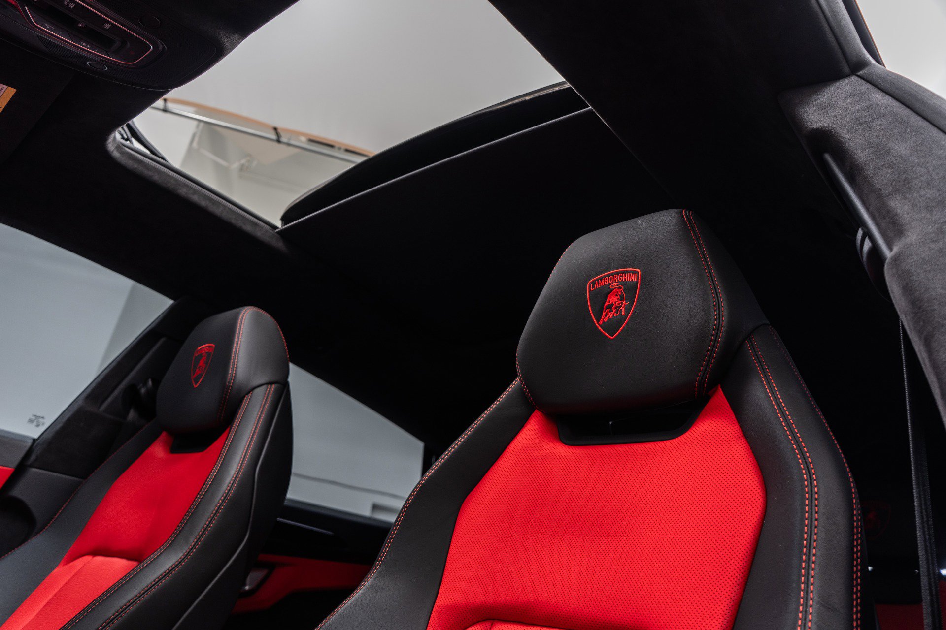 Used 2021 Lamborghini Urus -Bang and Olufsen Audio, Two-T image 18