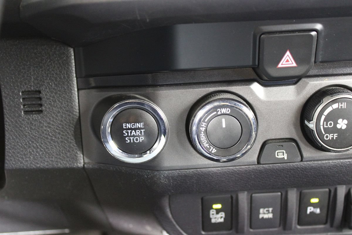 Used 2020 Toyota Tacoma TRD Sport w/ Technology Package AWD/4WD image 16