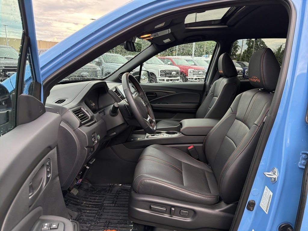 Used 2024 Honda Passport TrailSport image 11
