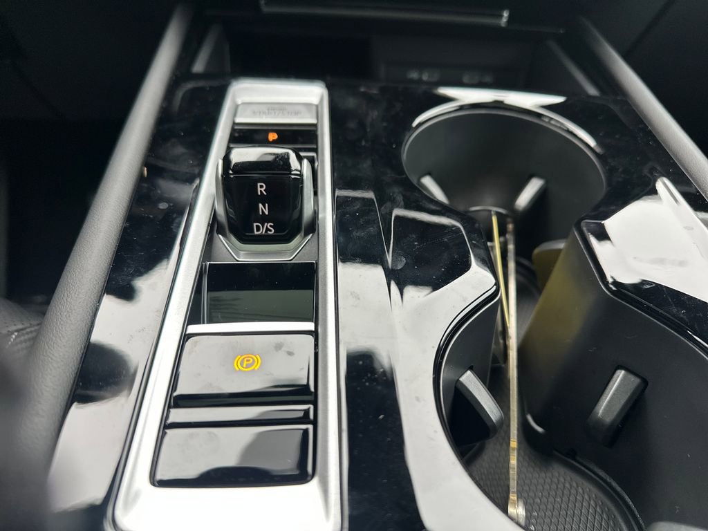 New 2026 Volkswagen Atlas Cross Sport SE image 12