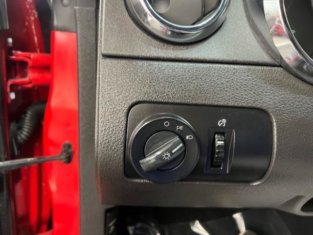 Used 2005 Ford Mustang Premium RWD image 23