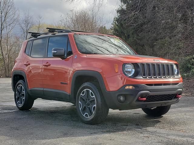 Used 2016 Jeep Renegade Trailhawk image 1